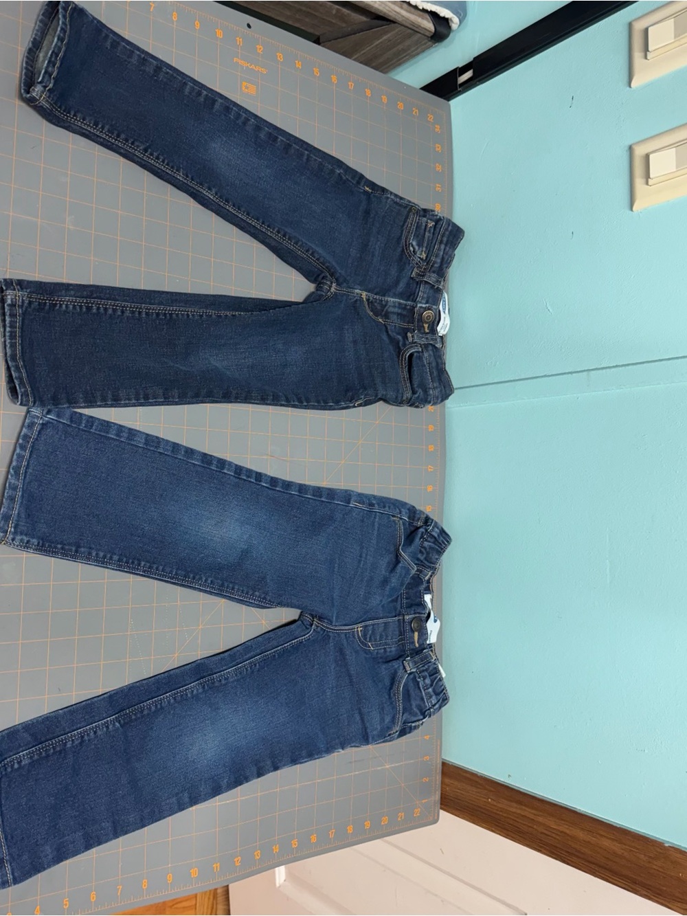 Old Navy Dark Blue Straight Leg Jeans - Classic Denim kids 3T has some stains
